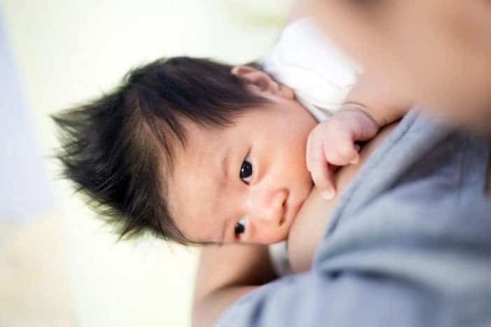 11 lợi ích tuyệt vời của việc nuôi con bằng sữa mẹ