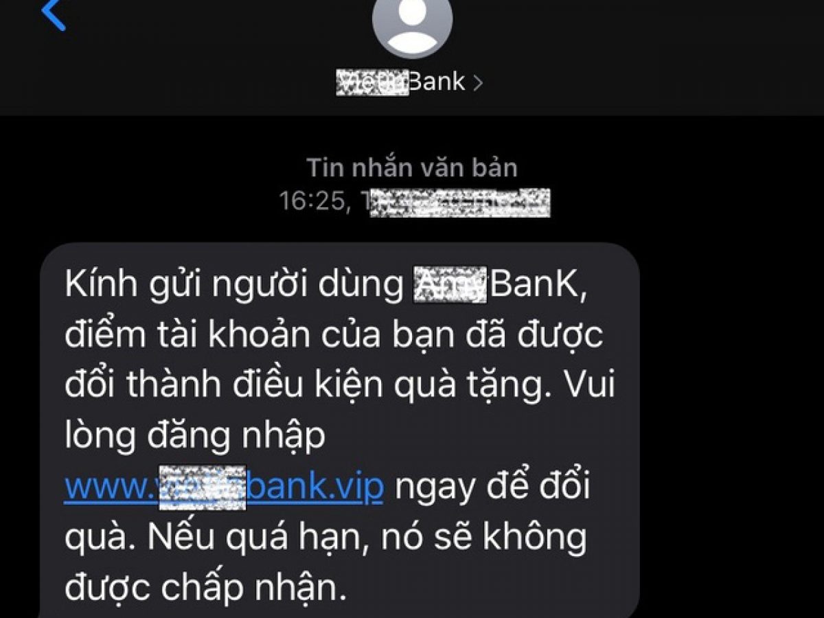 Nhận được tin nhắn khác lạ từ ngân hàng – Bạn cần làm gì?