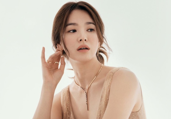 Song Hye Kyo vượt qua khó khăn sau vấp ngã